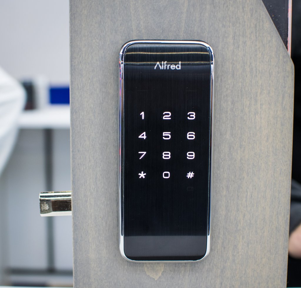 The Alfred DB2 smart lock is a relative newcomer to the Home Automation industry, but their home security focus comes with a side of finesse. 