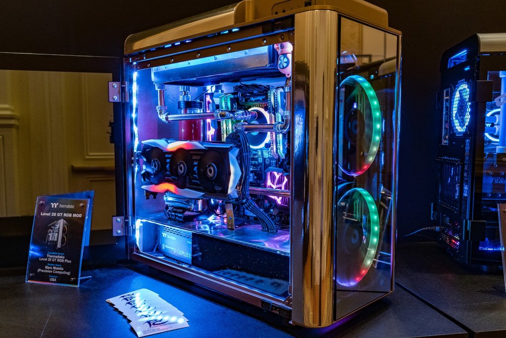 Though overheating RAM isn’t usually a huge concern for most builders, there’s no doubt that it adds even more flair to a cooling loop. 