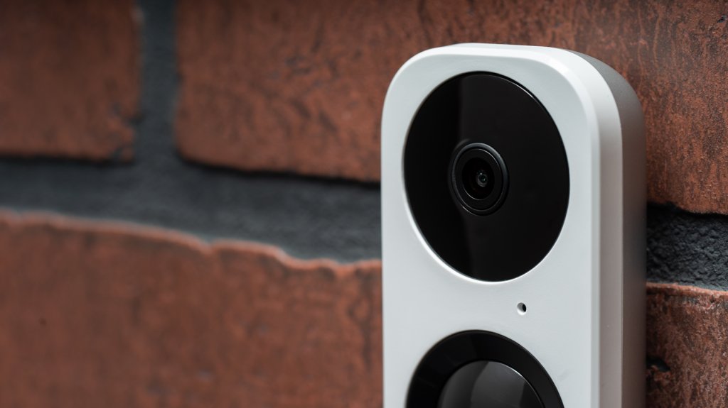 While the EZVIZ DB1's camera does have a noticeable fish-eye appearance, the 3MP video resolution puts this at a good position to compete on clarity in the video doorbell space.