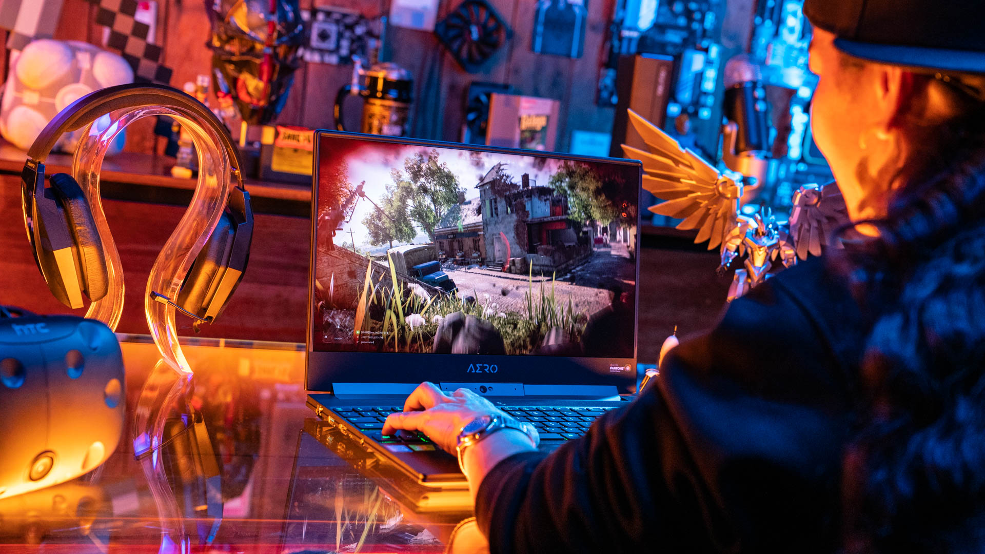 Quick Look: GIGABYTE AERO 15 Gaming Laptop