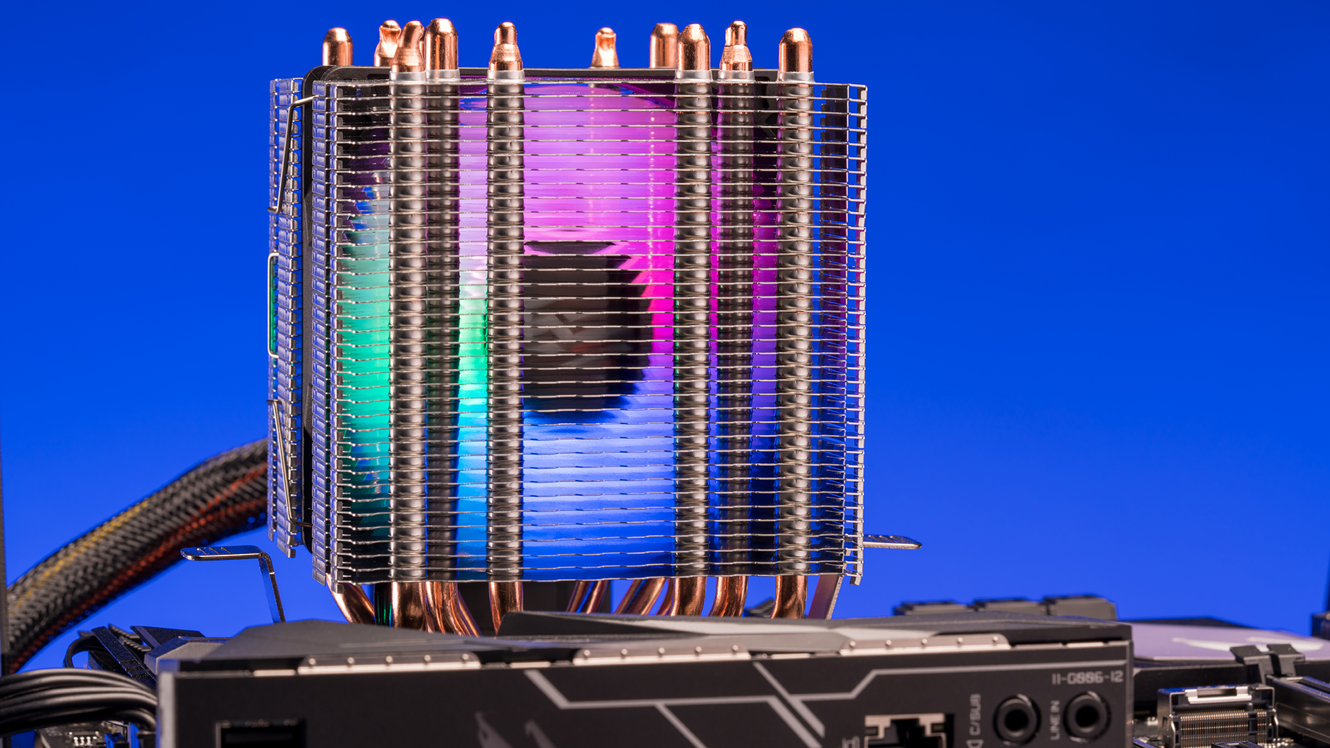 The darkFlash L6 CPU Cooler sports a beautiful RGB-lit fan and a sic-copper-pipe array.