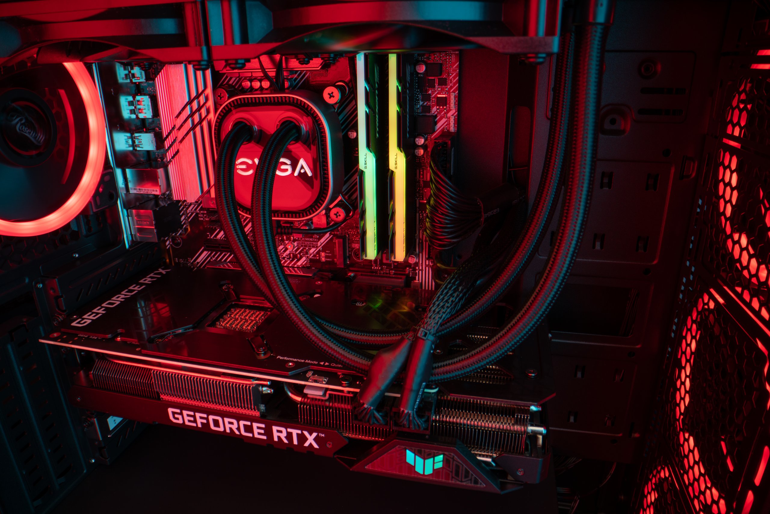 Tech and PC hardware wallpapers - Newegg Insider