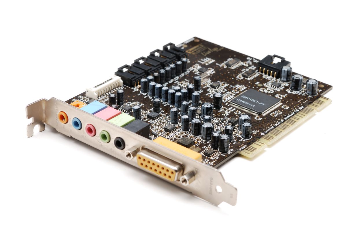 Sound Card|Photo: https://www.newegg.com/insider/what-can-a-sound-card-do-for-your-pc-build/