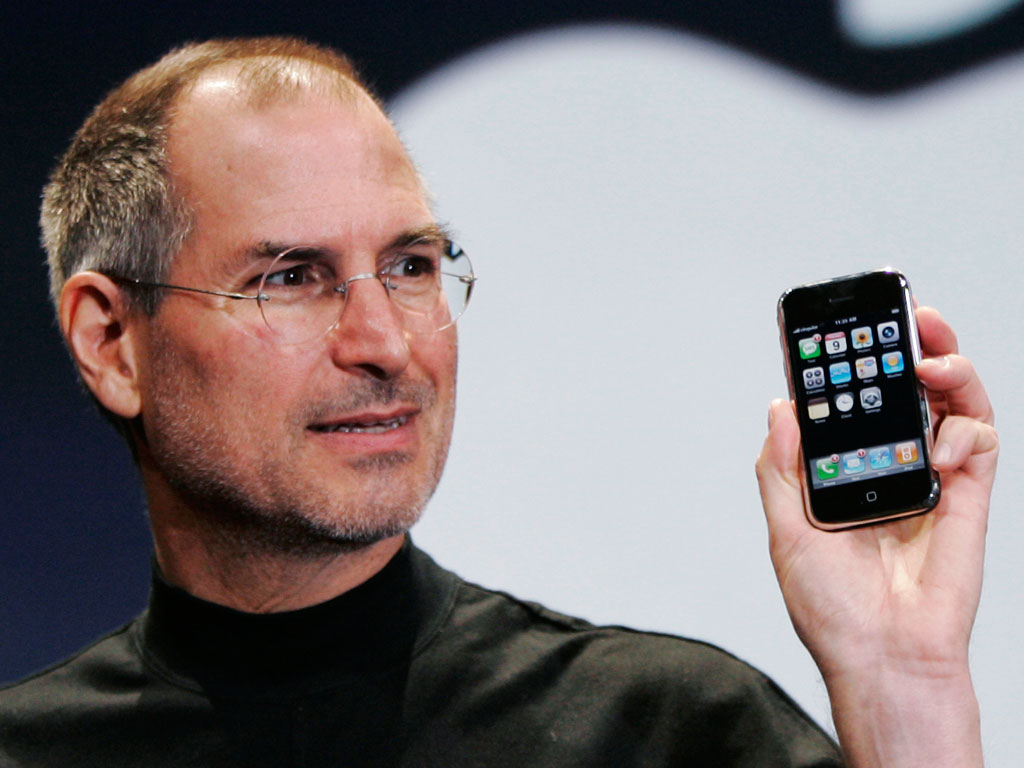 Steve-Jobs-iPhone